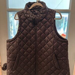 Athleta Whisper Featherless Black Quilted Vest for Women